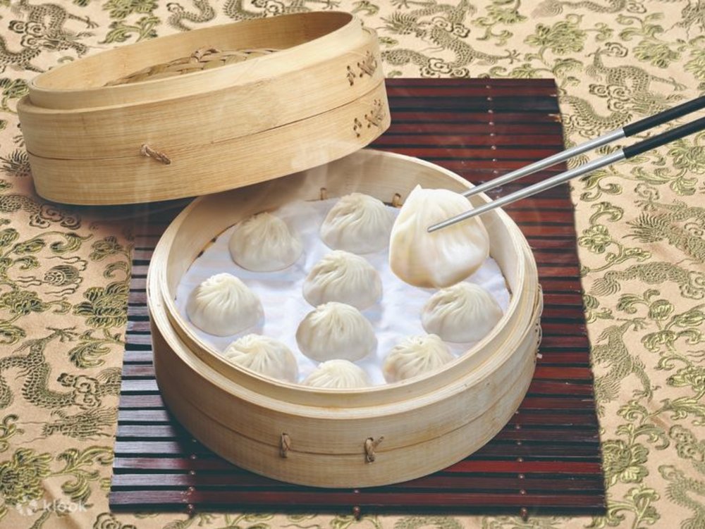 Thưởng Thức Ẩm Thực Địa Phương