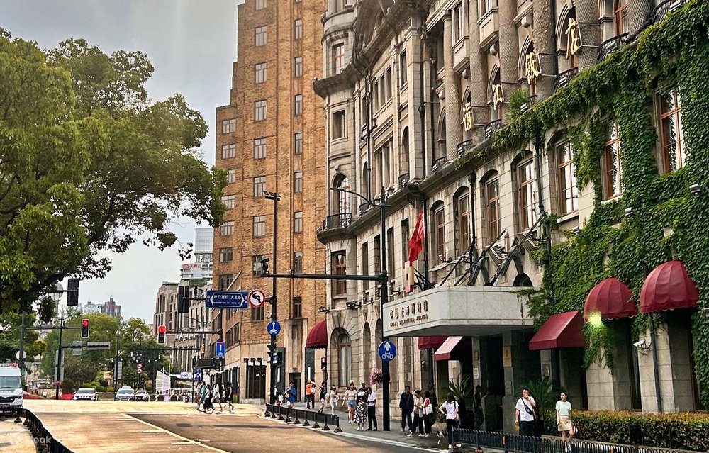 Trải Nghiệm Mua Sắm Và Giải Trí Tại Phố Tây The Bund