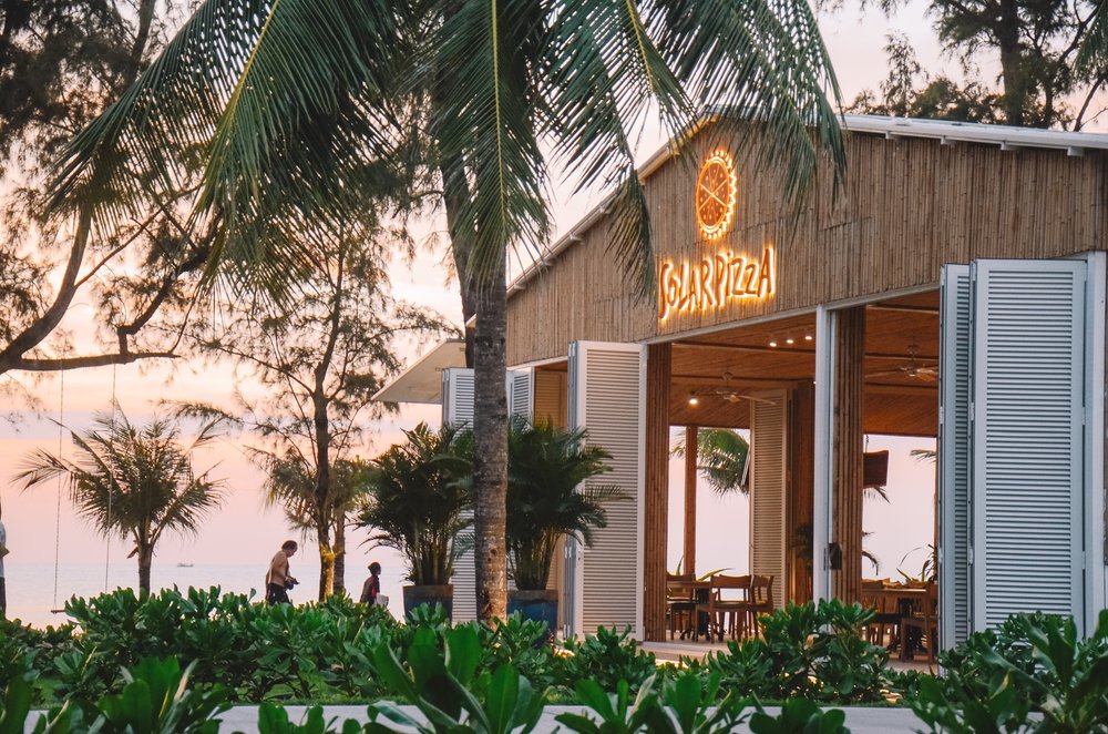 Nghỉ dưỡng "sang chảnh" tại Sunset Sanato Resort & Villas