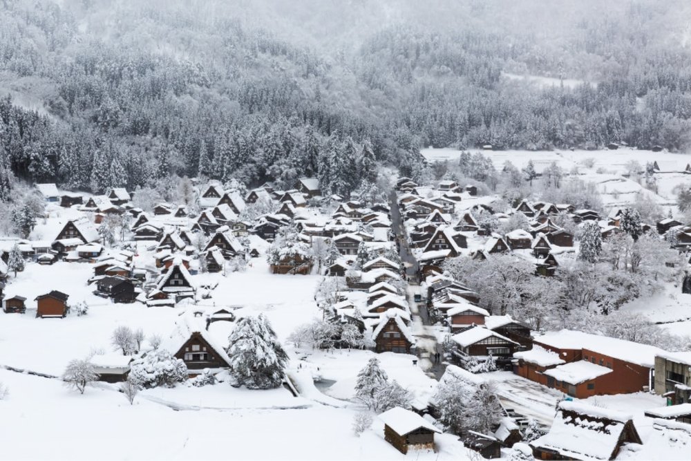 what to do in nagoya - Historic village at Shirakawa-go during winter 