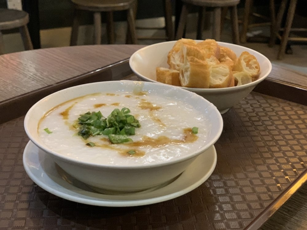 台湾料理 豆漿と油條