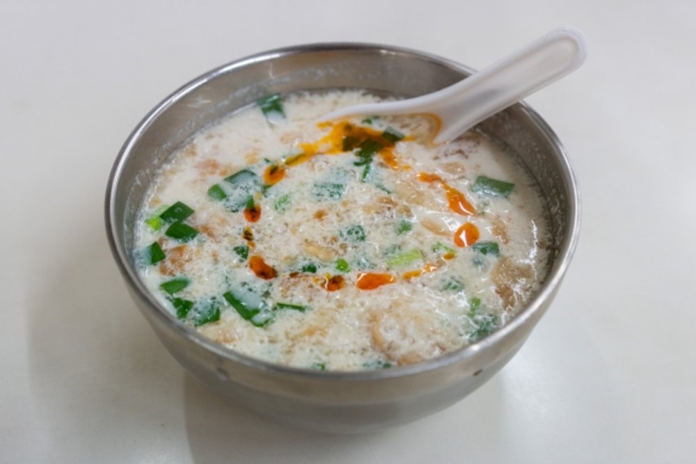 台湾料理 豆漿と油條 鹹豆漿