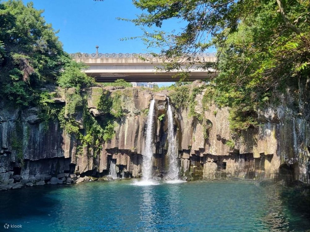 Thác Nước Cheonjiyeon - Jeju 