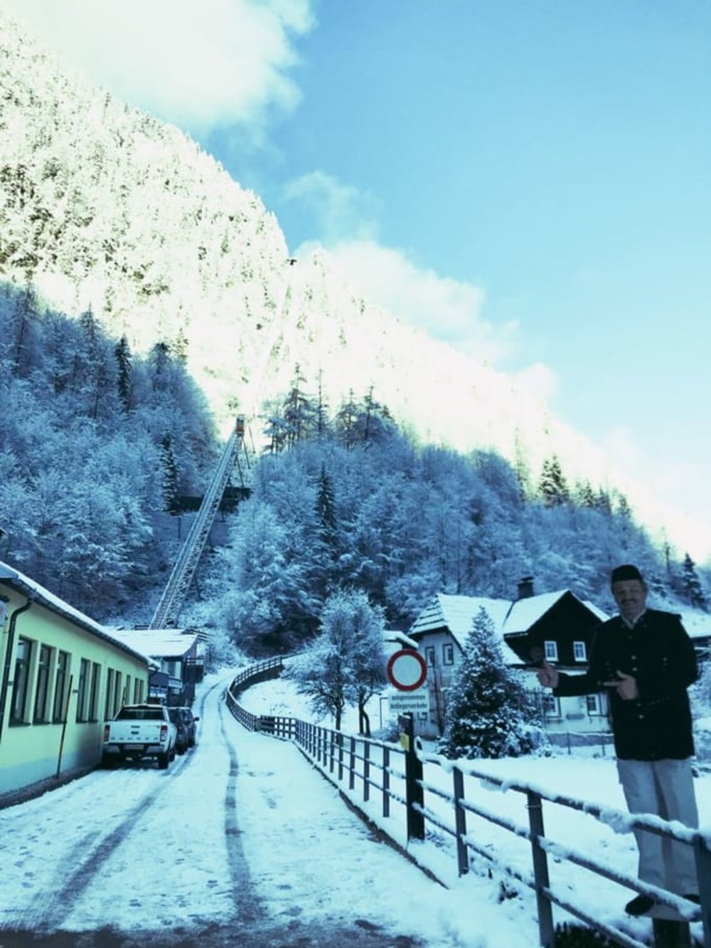 哈修塔特天空步道雪景
