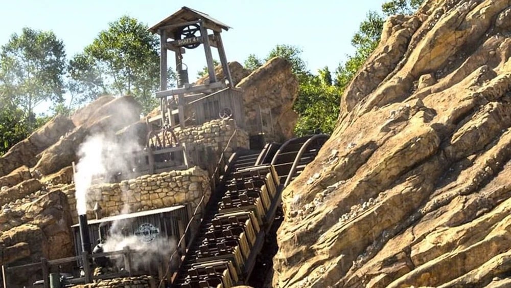 Ride the ​​Big Grizzly Mountain Runaway Mine Cars. Credits to @hkdisneyland