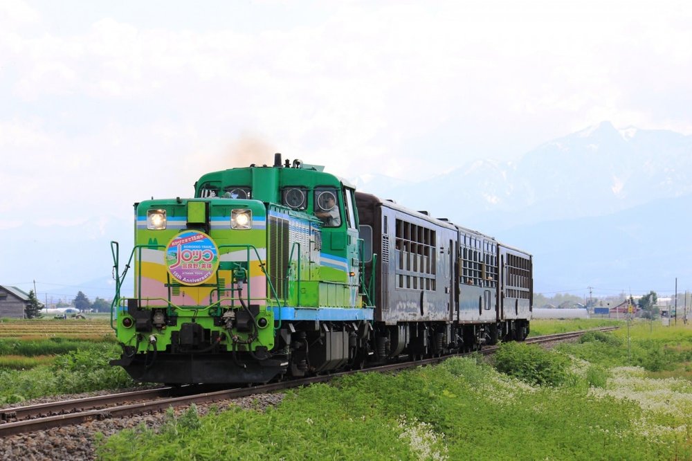 日本觀光列車｜富良野・美瑛慢車號