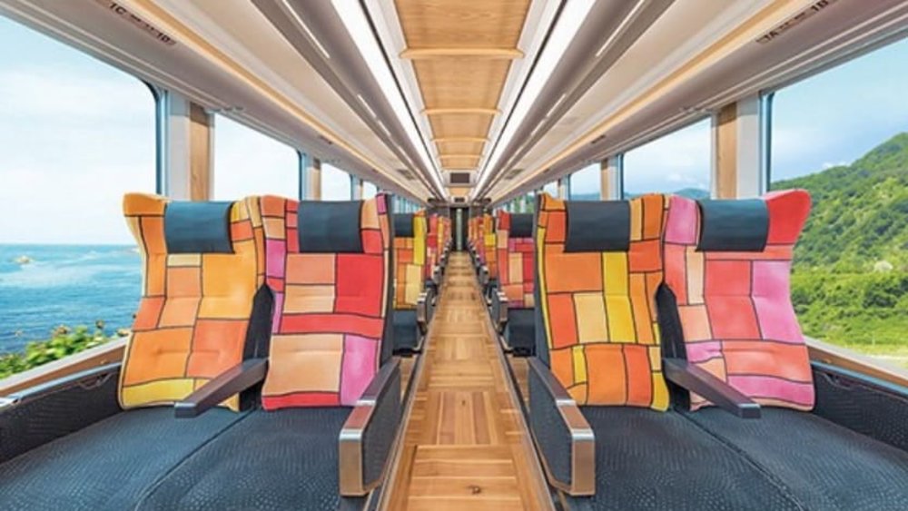 日本觀光列車｜Resortしらかみ（白神號）