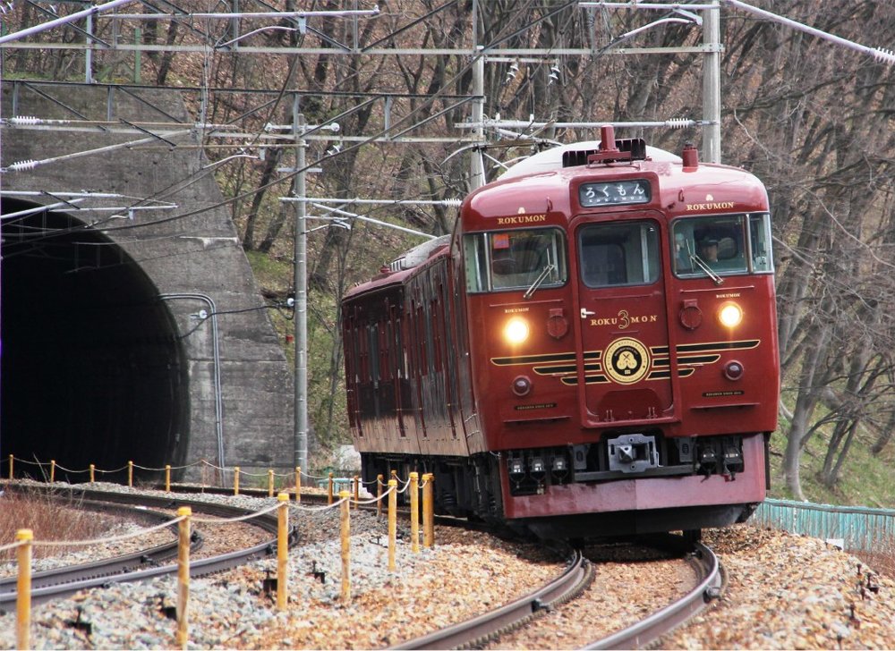 日本觀光列車｜長野信濃鐵道「ろくもん」