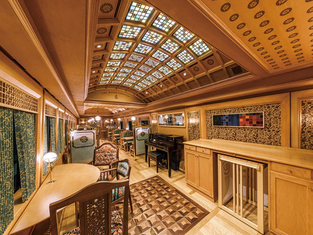 東京觀光列車｜THE ROYAL EXPRESS