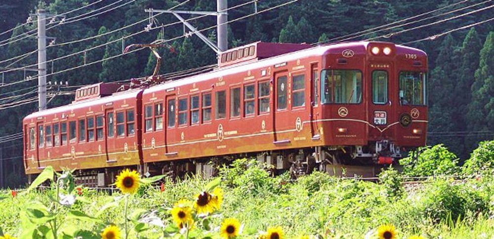 東京觀光列車｜富士觀景特快列車 Fujisan View Express