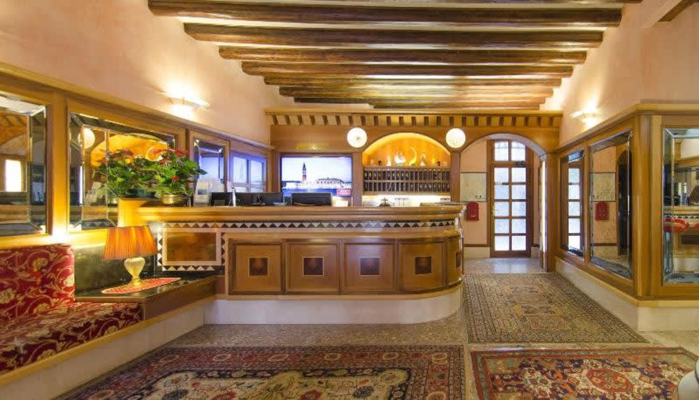 梅斯納爾 5 號萊奧尼飯店 