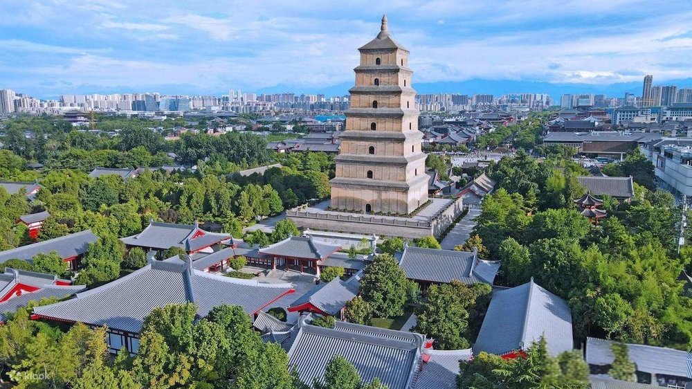 Chặng 1: Di Chuyển Từ Việt Nam Đến Lạc Dương