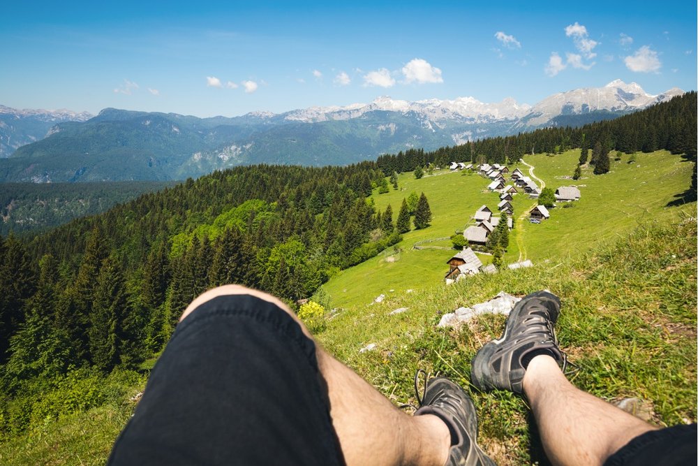 Mang vớ (tất) vừa chân