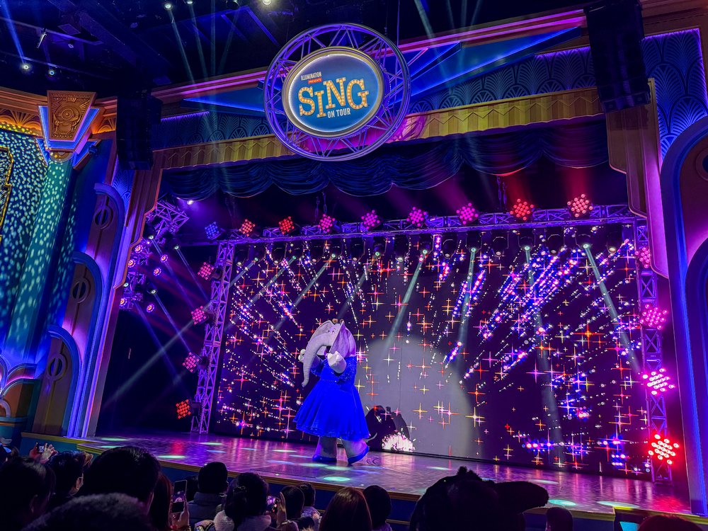 Universal Studios Beijing - Minion Land SING on Tour!