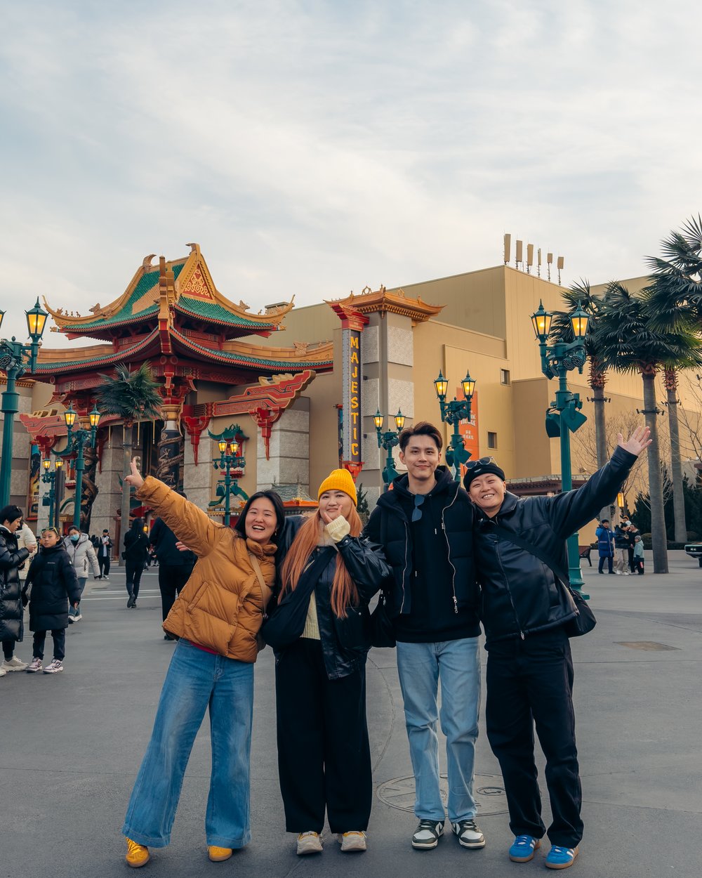 Universal Studios Beijing - Friends at Hollywood