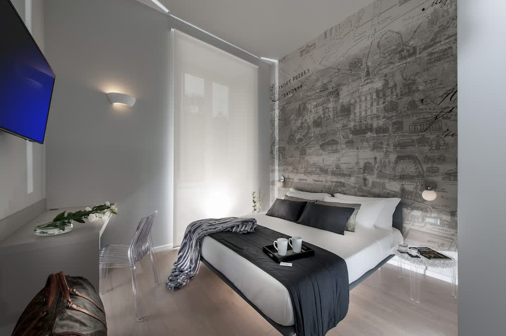 鬥獸場角落飯店 (Colosseum Corner)