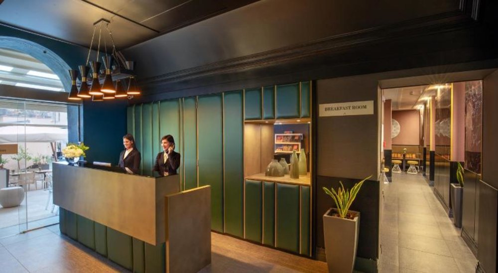 守護者飯店 (The Guardian Hotel)