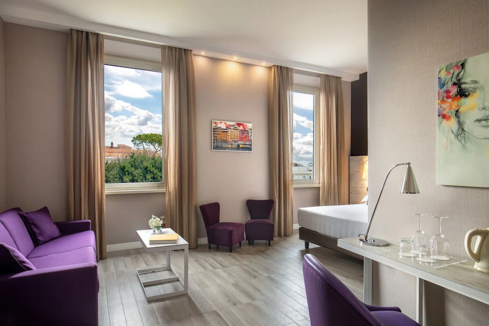 守護者飯店 (The Guardian Hotel)