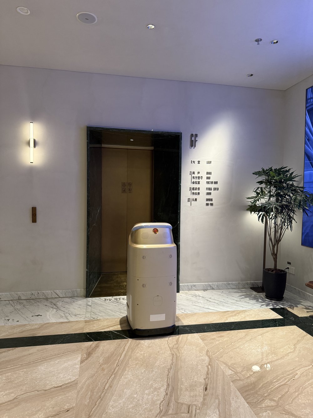 Essential Travel Apps for Visiting China - Mei Tuan Food Delivery