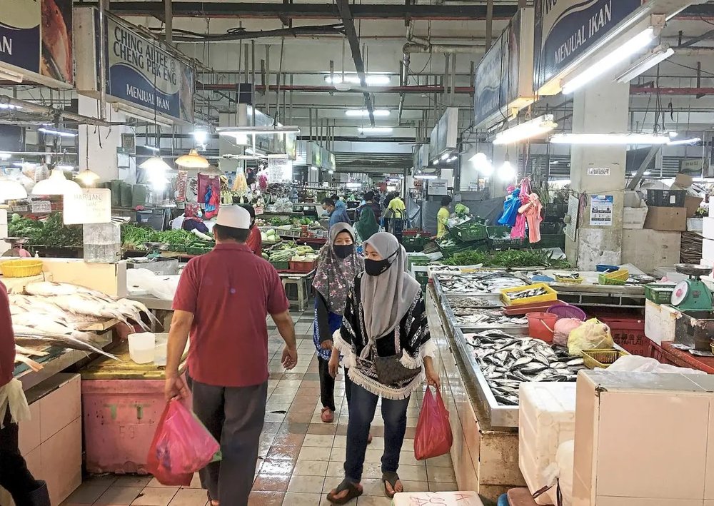 Chợ Larkin Sentral – Nơi Mua Sắm Hải Sản Và Đồ Địa Phương