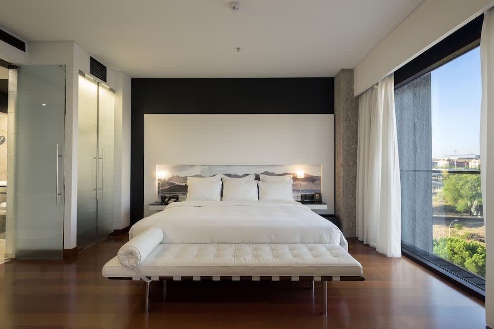 馬德里機場希爾頓飯店 (Hilton Madrid Airport)