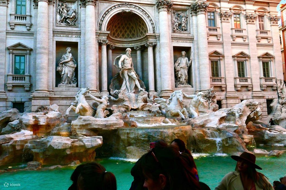  Đài Phun Nước Trevi – Nơi Ném Đồng Xu Cầu May