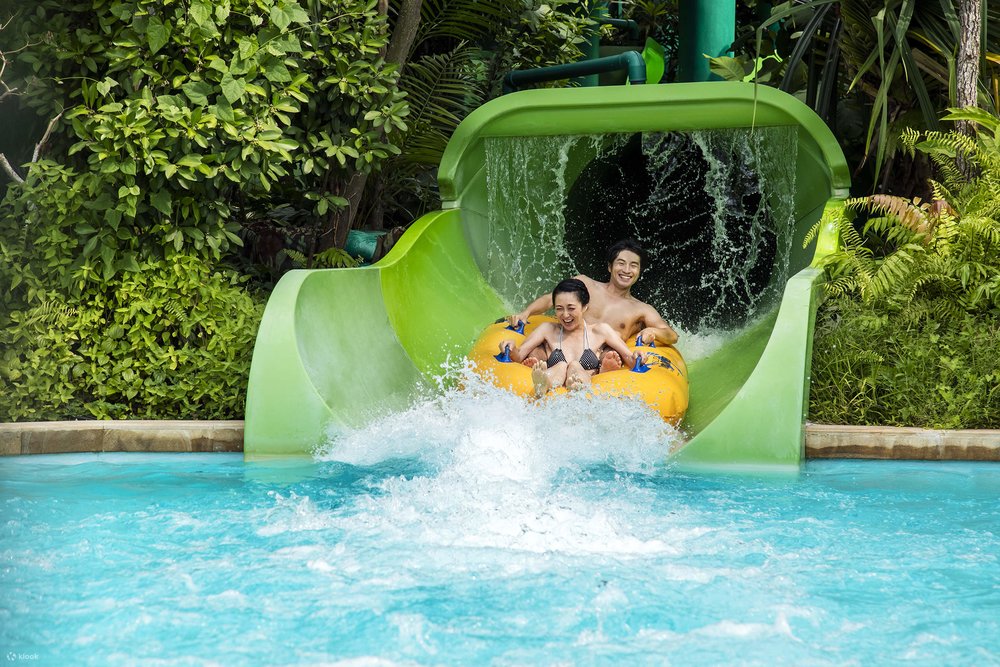 Công Viên Nước Adventure Cove Waterpark