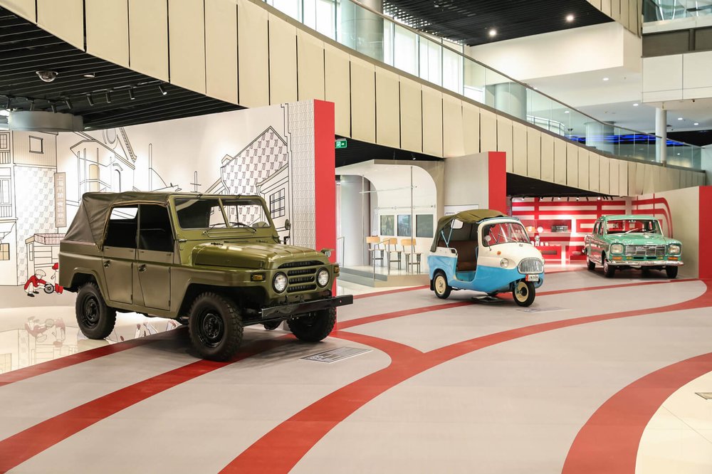Tầng 2 – Khu Bộ Sưu Tập: Bộ Sưu Tập Xe Cổ Và Câu Chuyện Phía Sau