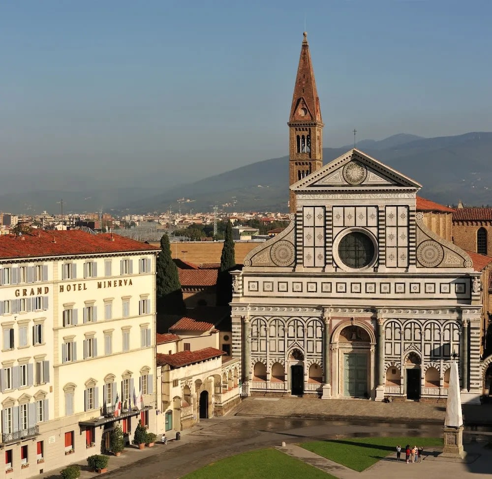 彌涅瓦大飯店 (Grand Hotel Minerva)