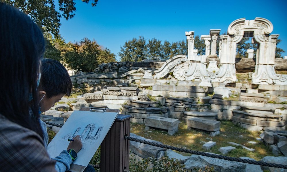 Bi Kịch Lịch Sử – Sự Tàn Phá Viên Minh Viên