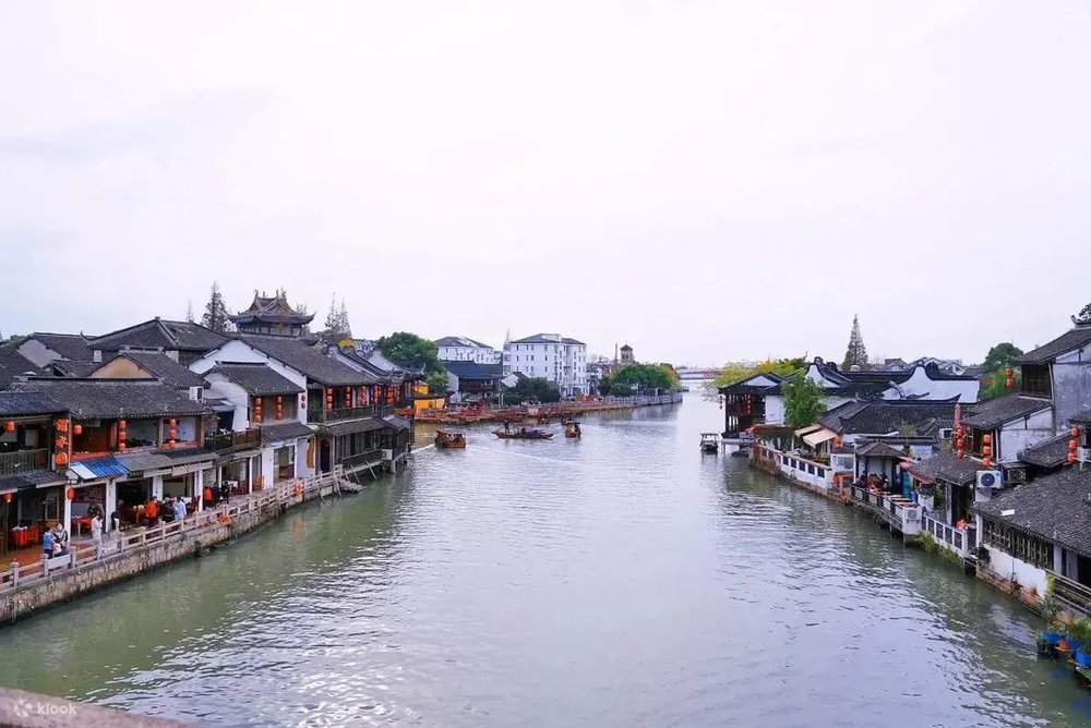 lan-dau-du-lich-trung-quoc