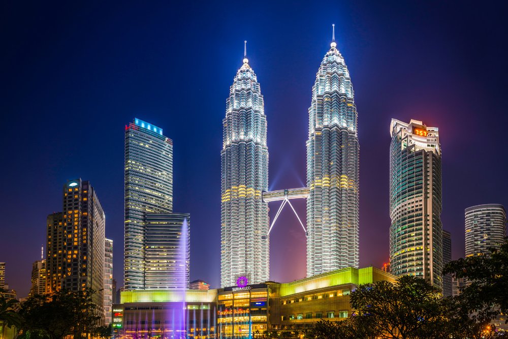 Tháp Đôi Petronas - Biểu Tượng Cho Sự Thịnh Vượng Của Malaysia