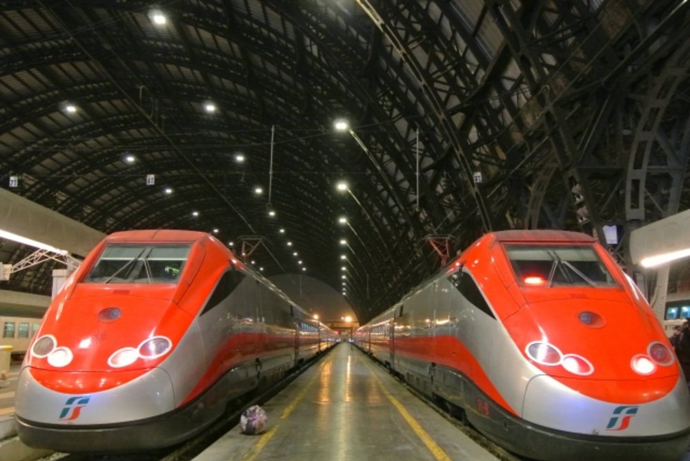 ヨーロッパ 鉄道 フレッチャロッサ