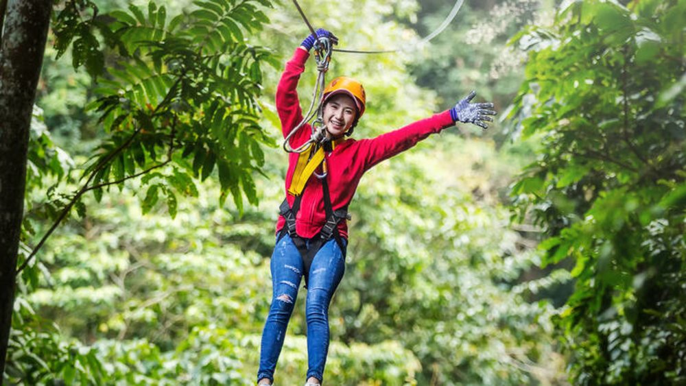 Adventureland (Vùng Đất Phiêu Lưu) 