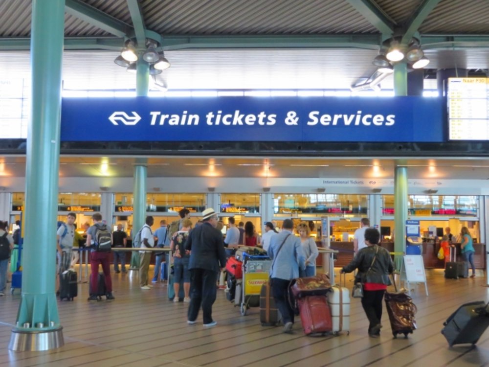 ヨーロッパ 鉄道 駅の窓口