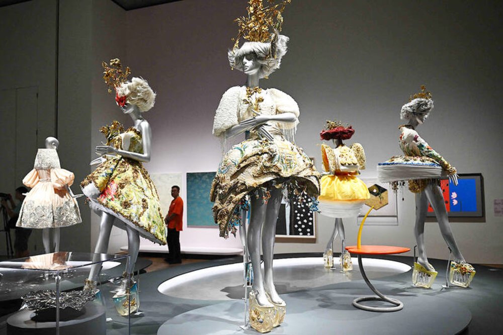 Triển Lãm Đặc Biệt: Guo Pei: Fashion Imagination