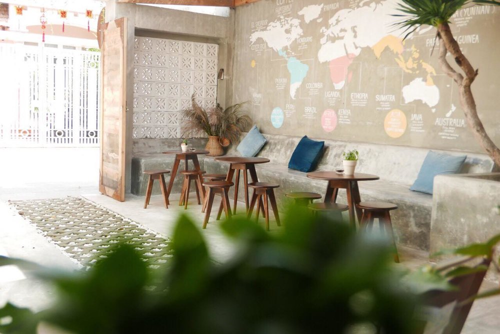 The Hideout Café - Chốn Yên Bình Giữa Lòng Phố Thị 