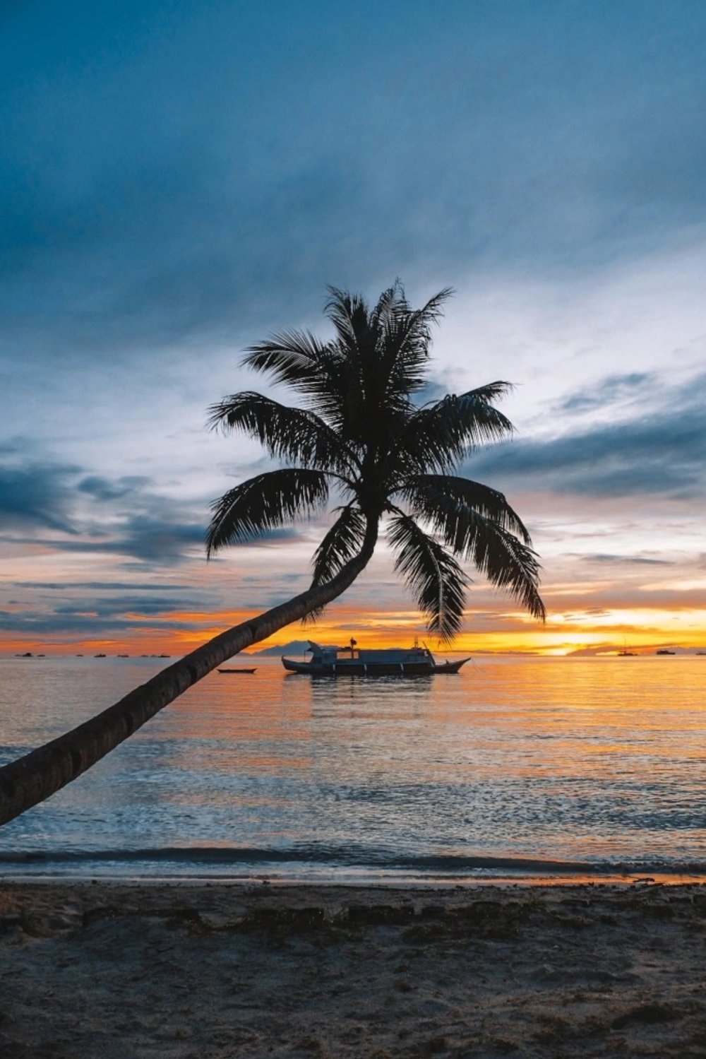 Bulabog Beach (Source: dee explores)