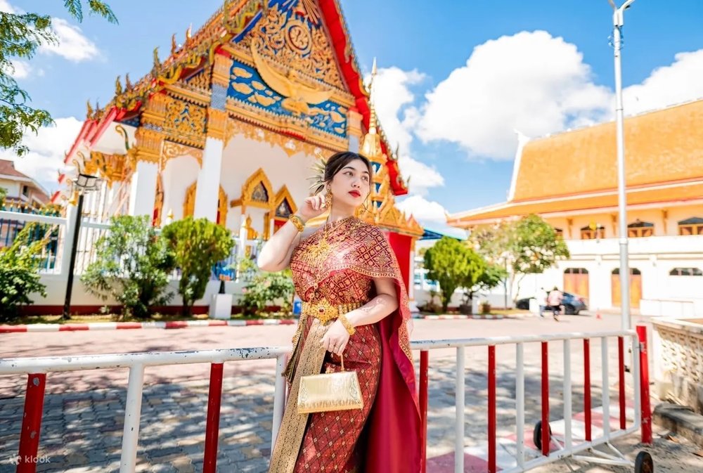 泰國傳統服飾租借(含配件) - Sanae Thai Closet