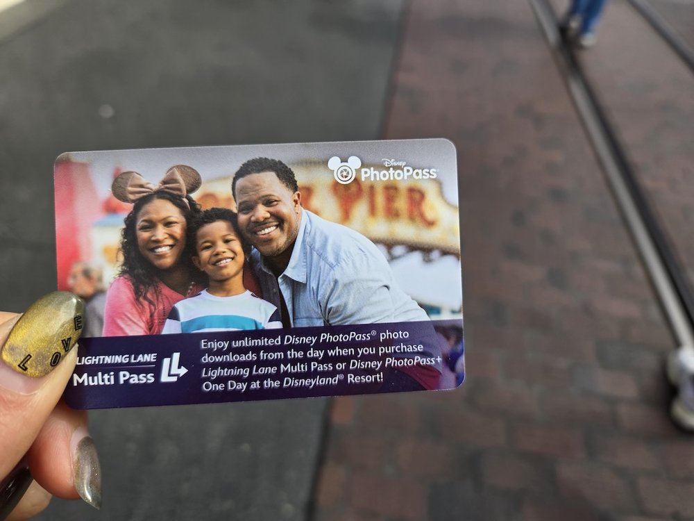 DLR 4100 lightning lane multi pass photo pass