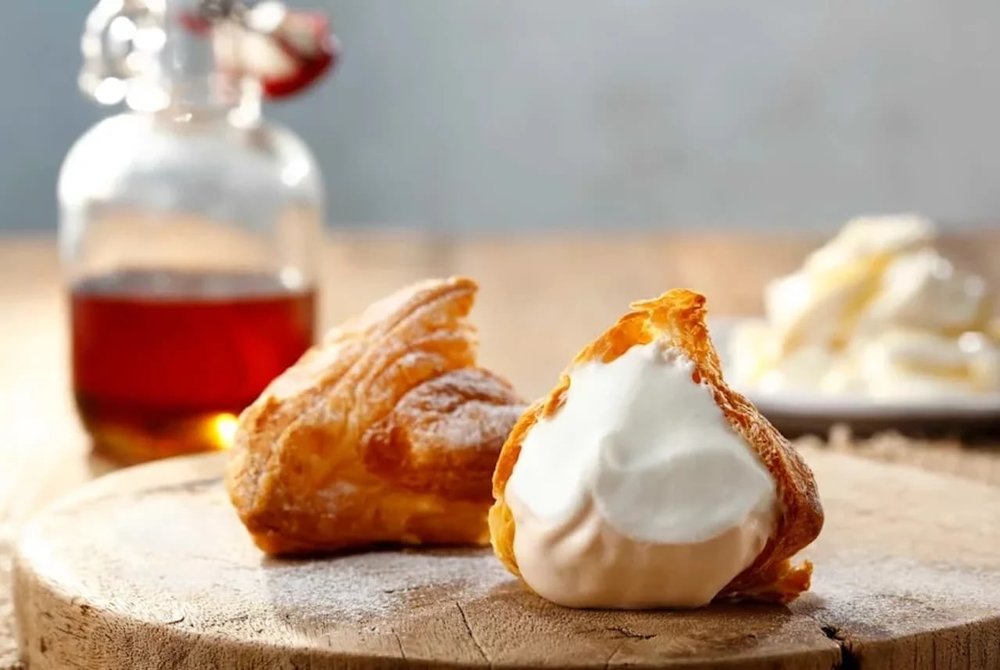 Nhâm Nhi Bánh Su Kem Tại Cow Cow Kitchen