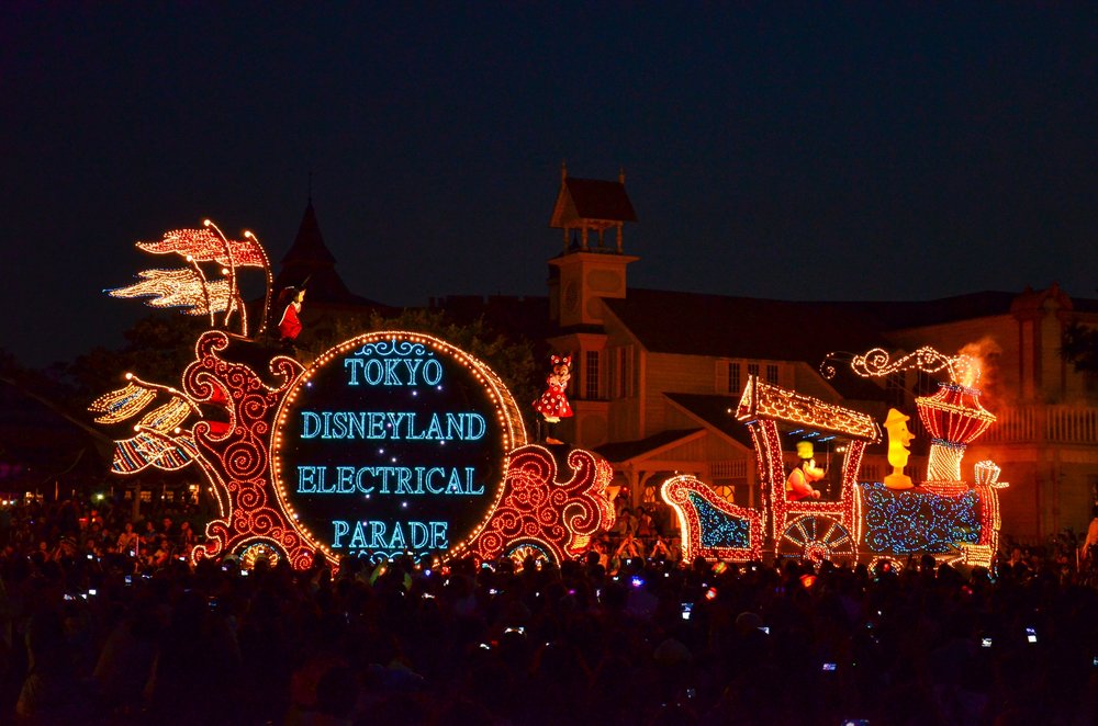 Các Chương Trình Nghệ Thuật Hấp Dẫn Ở Tokyo Disneyland