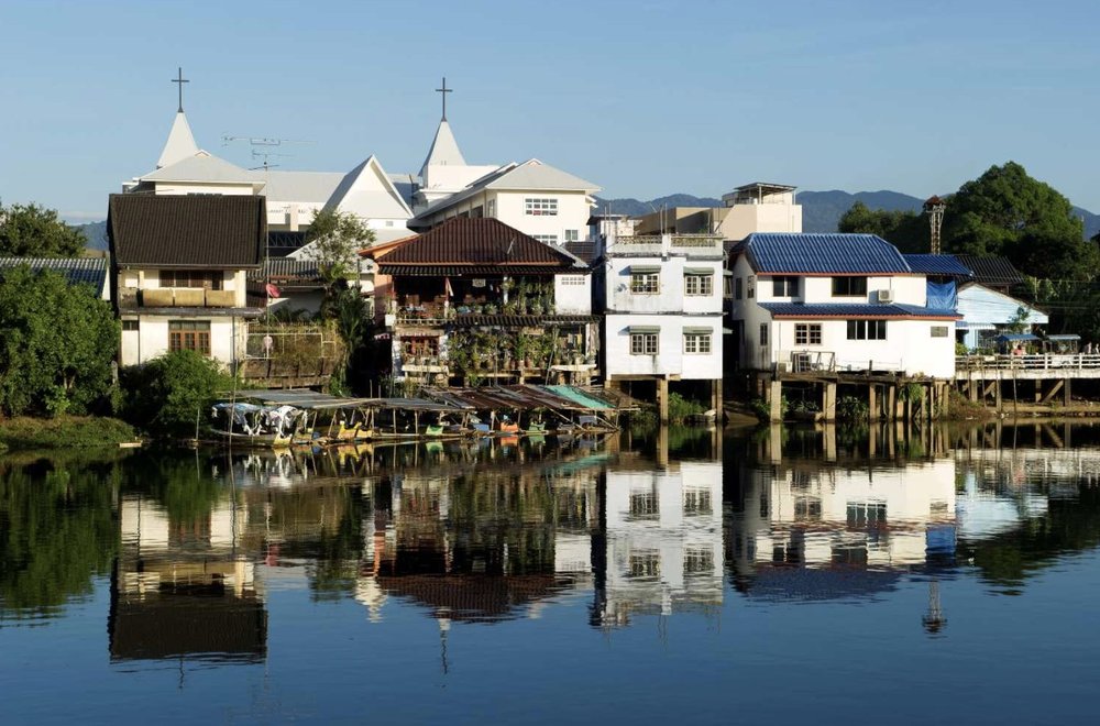 ชุมชนริมน้ำจันทบูร