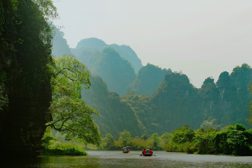 Những Điểm Tham Quan Nổi Tiếng Gần Cố Đô Hoa Lư