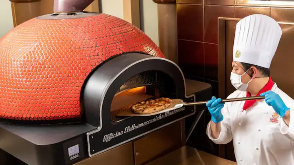 an-gi-o-disneyland-thuong-hai