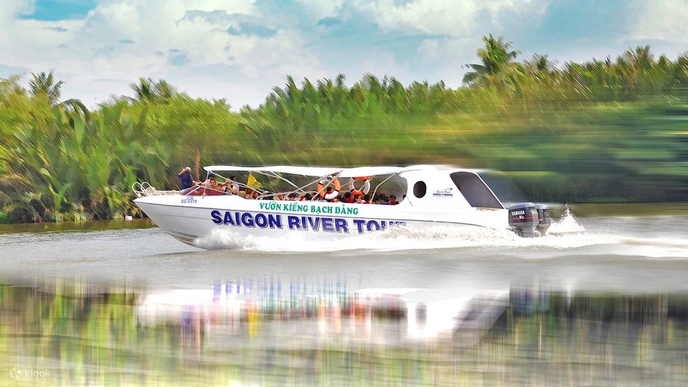 Buổi Sáng: Khởi Hành & Check-In Cầu Rạch Miễu