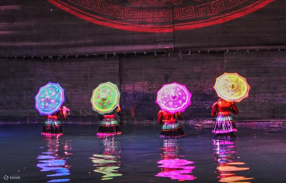 show-bieu-dien-nghe-thuat