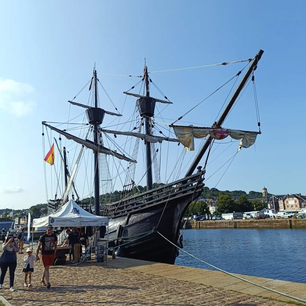 塞維利亞景點, 維多利亞號 Nao victoria