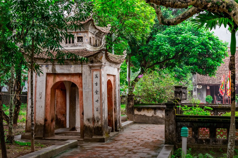 Ngày 1: Cố đô Hoa Lư - Khu du lịch Sinh thái Tràng An - Phố đi bộ Hoa Lư