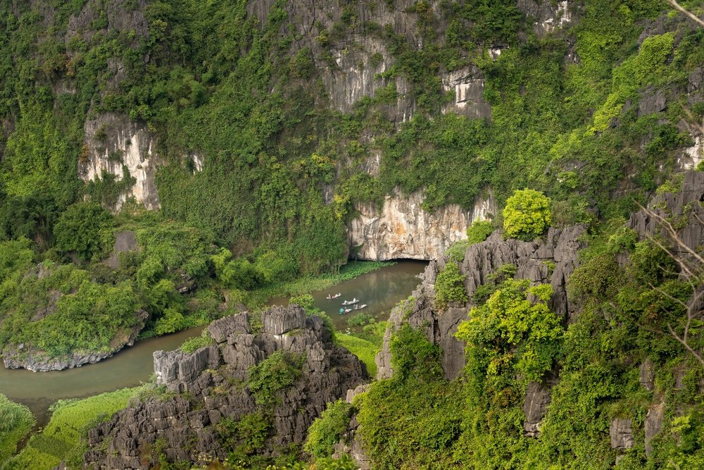 Động Thiên Hương